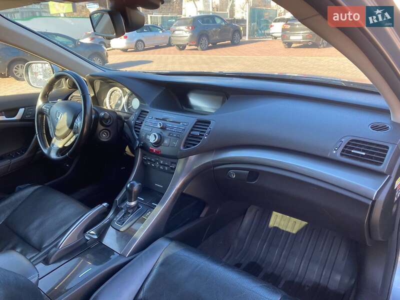 Седан Honda Accord 2012 в Києві