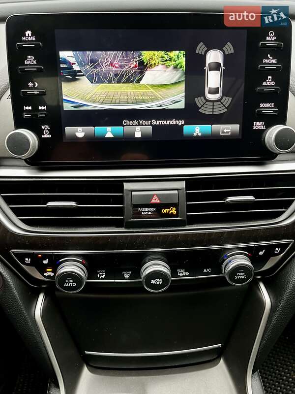 Седан Honda Accord 2019 в Киеве