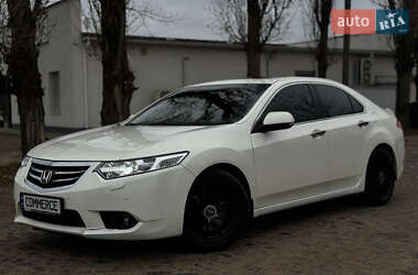 Седан Honda Accord 2012 в Ахтырке