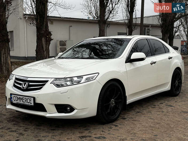 Седан Honda Accord 2012 в Ахтырке