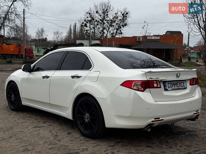 Седан Honda Accord 2012 в Ахтырке