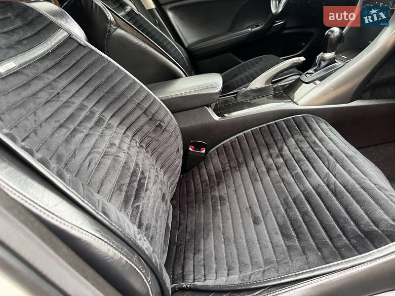 Седан Honda Accord 2012 в Ахтырке