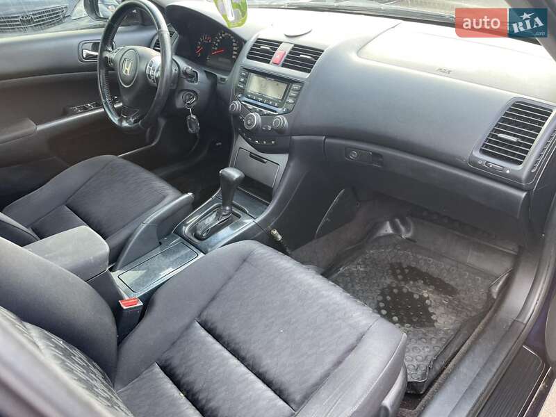 Седан Honda Accord 2005 в Полтаве
