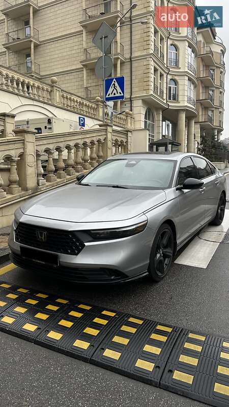 Седан Honda Accord 2023 в Киеве