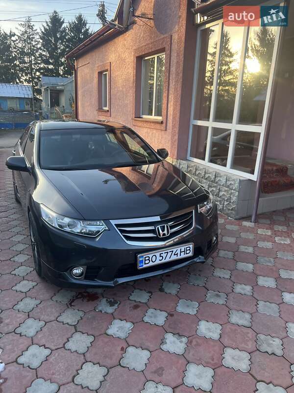 Седан Honda Accord 2011 в Тернополе