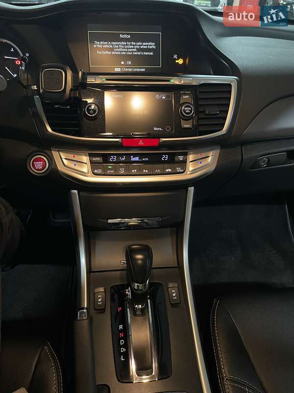 Седан Honda Accord 2013 в Киеве