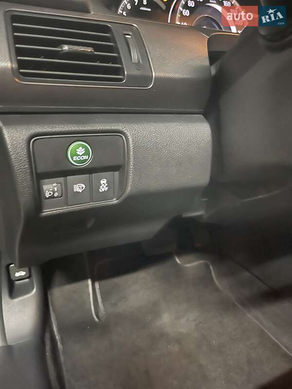 Седан Honda Accord 2013 в Киеве