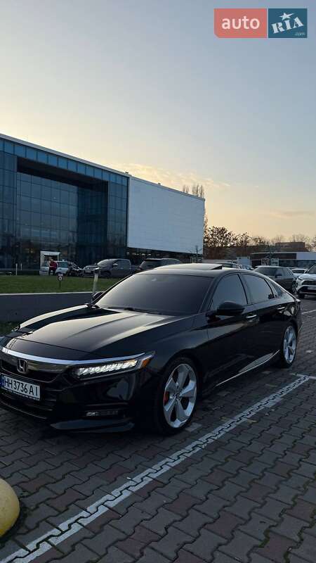 Седан Honda Accord 2018 в Одессе