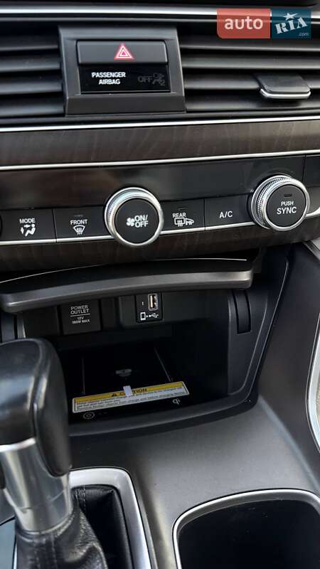 Седан Honda Accord 2018 в Одессе