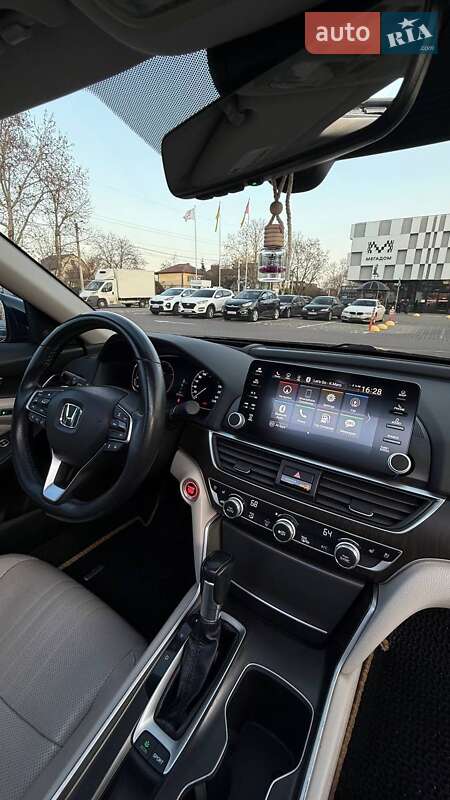 Седан Honda Accord 2018 в Одессе