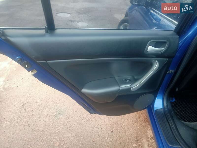 Седан Honda Accord 2004 в Чернігові