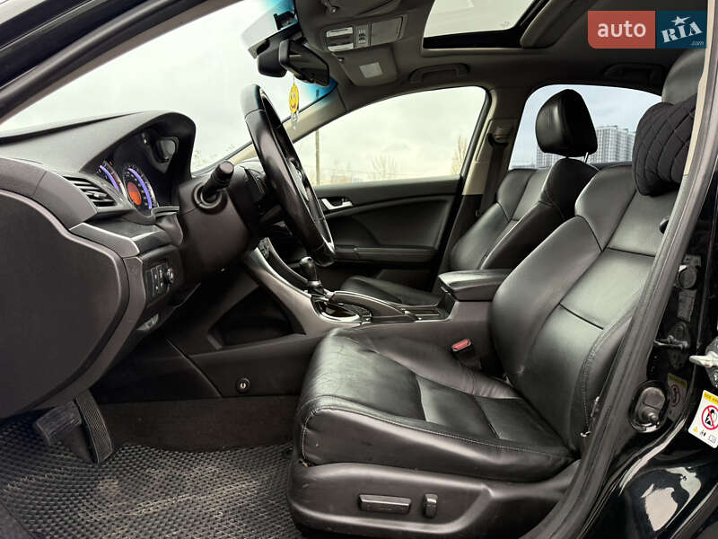 Седан Honda Accord 2011 в Киеве