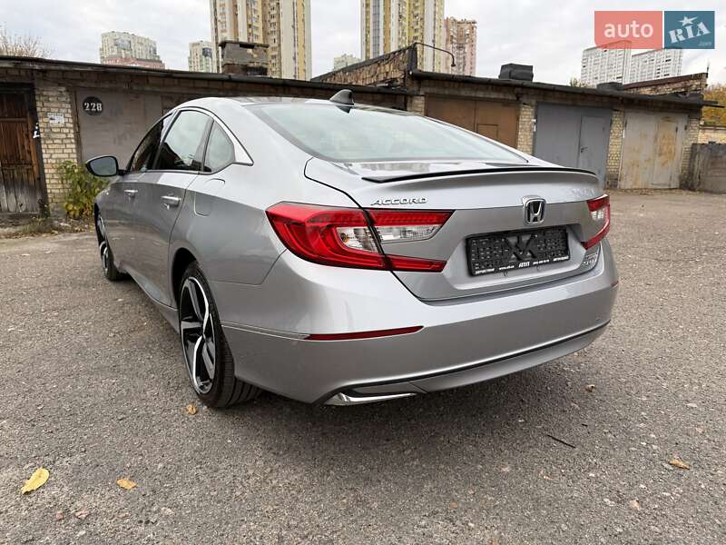 Седан Honda Accord 2022 в Киеве