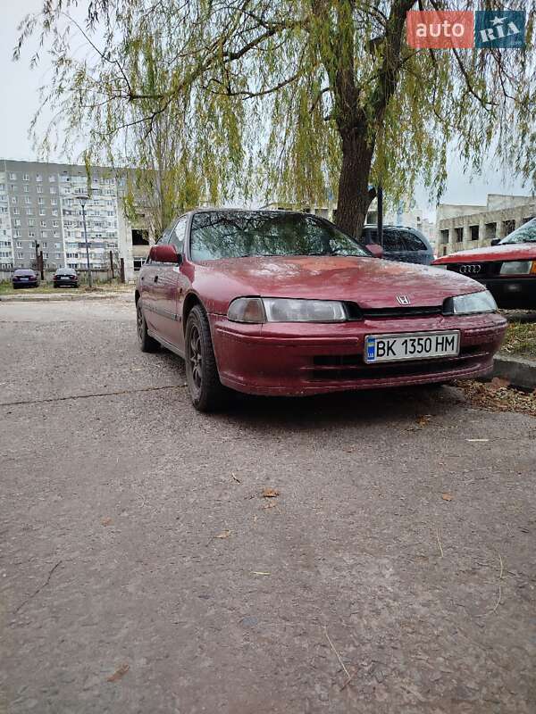 Седан Honda Accord 1994 в Вараше