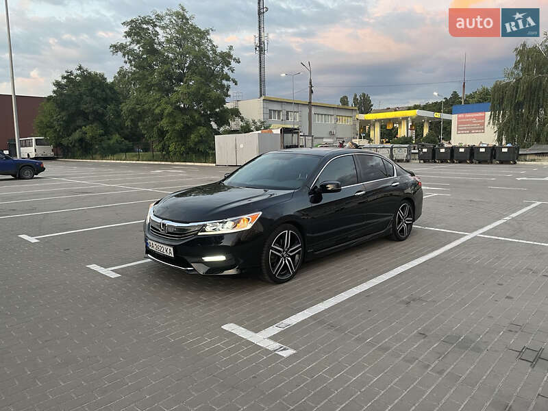 Седан Honda Accord 2015 в Киеве фото 4 Седан Honda Accord 2015 в Киеве