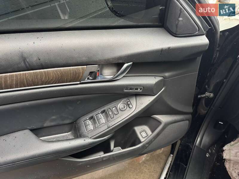 Седан Honda Accord 2018 в Львове