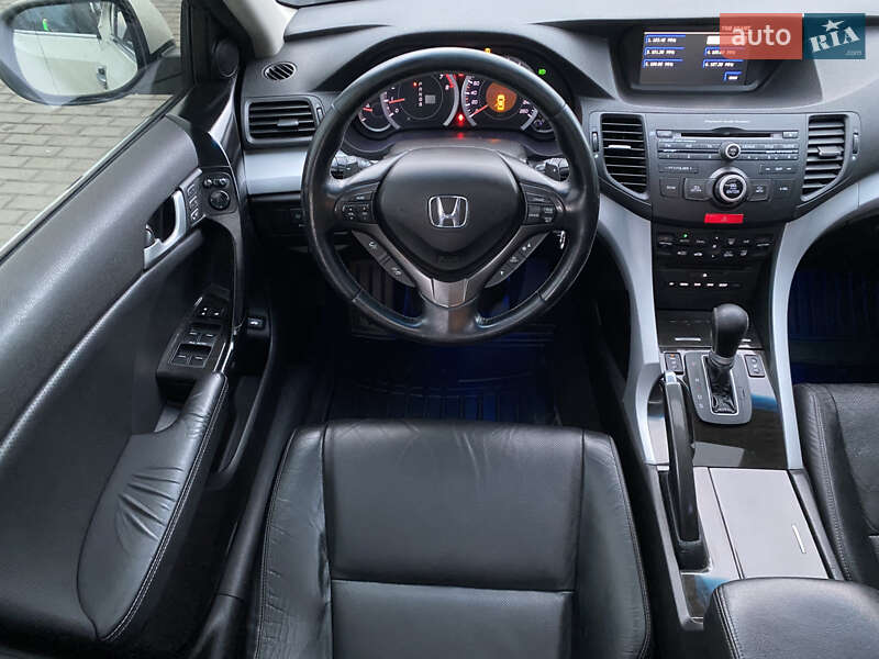Седан Honda Accord 2011 в Полтаві