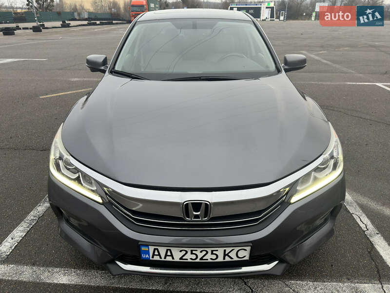 Седан Honda Accord 2017 в Києві
