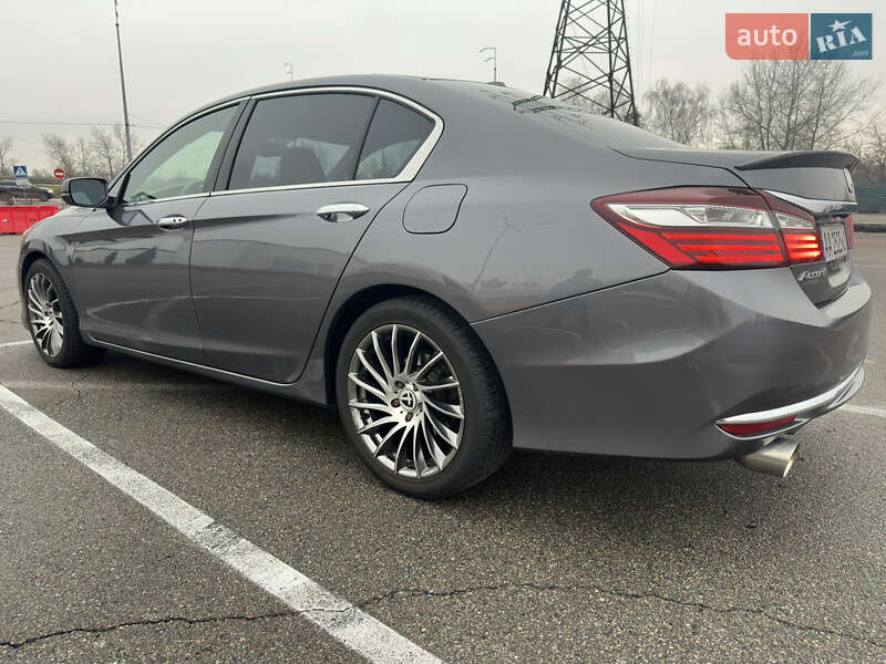 Седан Honda Accord 2017 в Києві