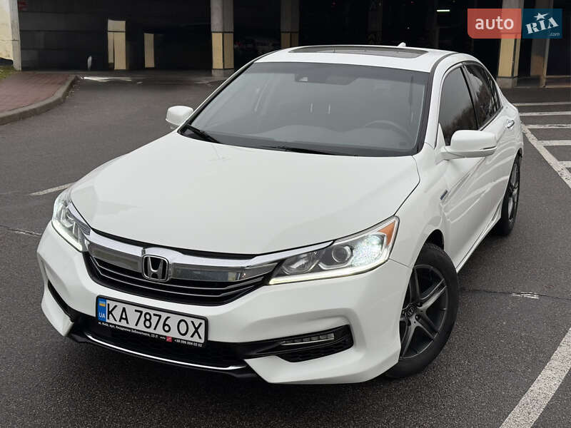 Седан Honda Accord 2016 в Киеве