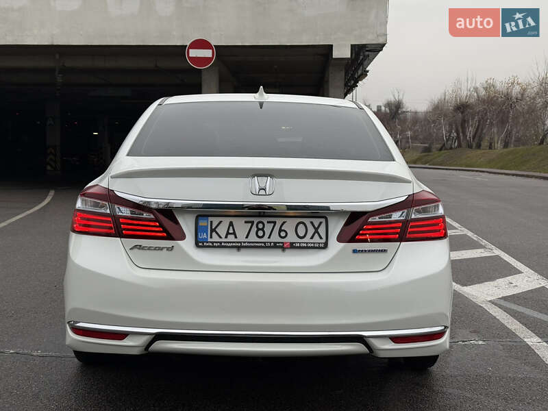 Седан Honda Accord 2016 в Киеве