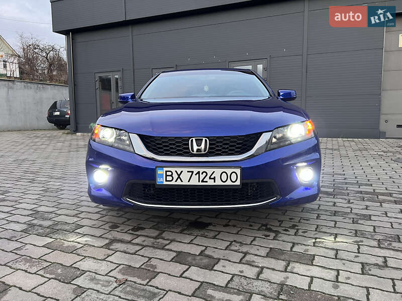 Купе Honda Accord 2012 в Малине