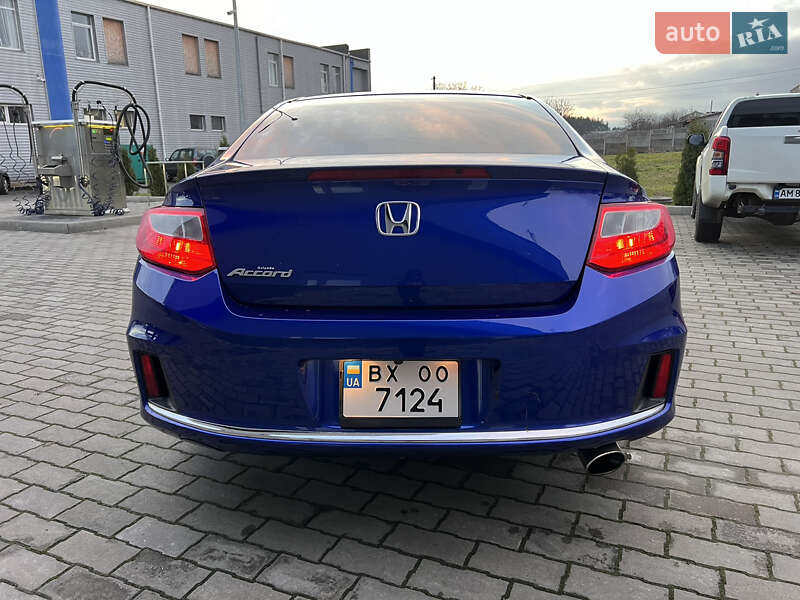 Купе Honda Accord 2012 в Малине