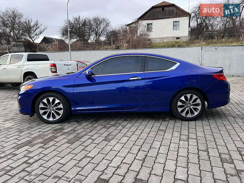 Купе Honda Accord 2012 в Малине