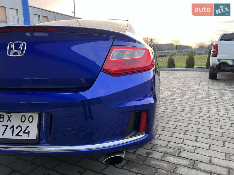 Купе Honda Accord 2012 в Малине