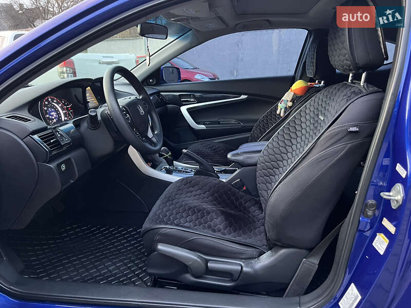 Купе Honda Accord 2012 в Малине