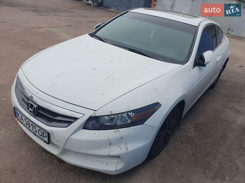 Купе Honda Accord 2011 в Киеве