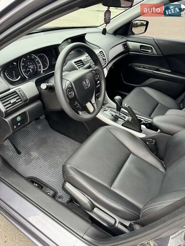 Седан Honda Accord 2015 в Киеве фото 13 Седан Honda Accord 2015 в Киеве