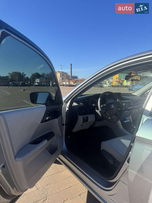 Седан Honda Accord 2017 в Житомирі