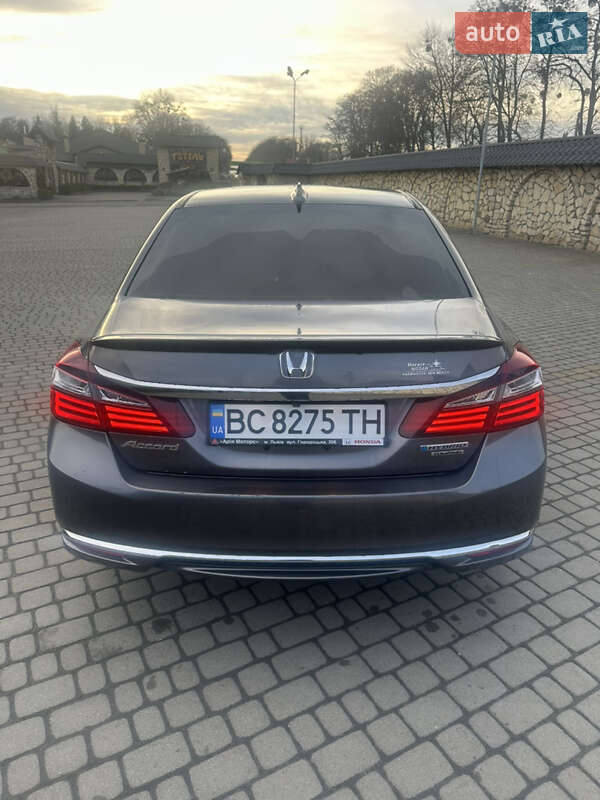 Седан Honda Accord 2016 в Львове