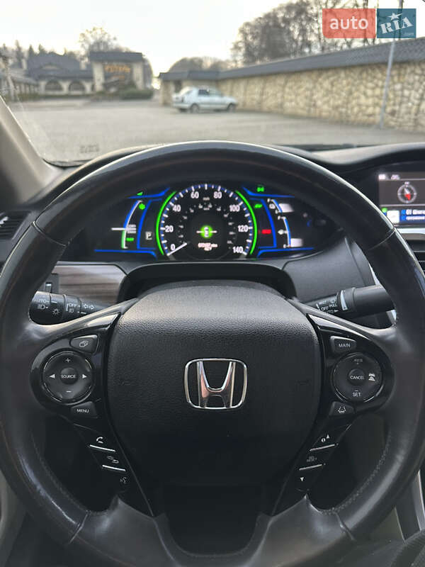 Седан Honda Accord 2016 в Львове