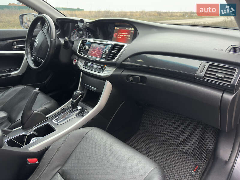 Купе Honda Accord 2013 в Киеве фото 17 Купе Honda Accord 2013 в Киеве