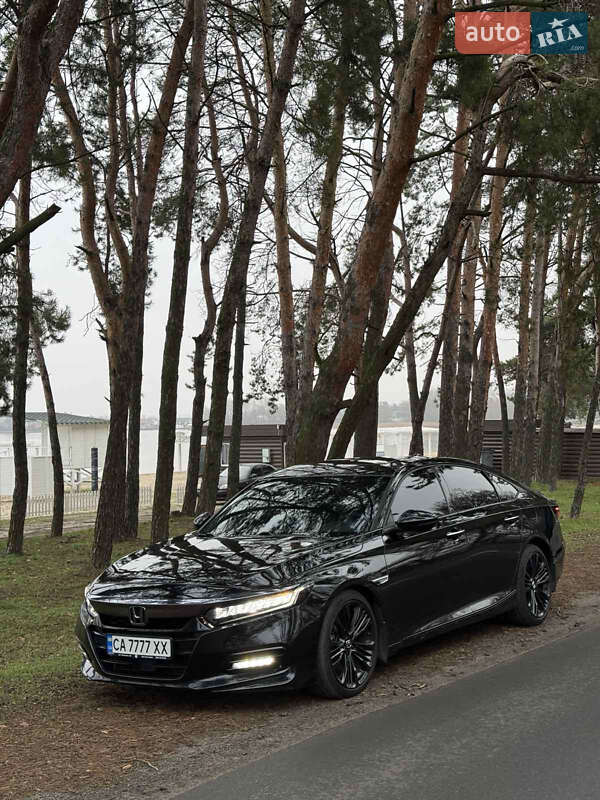 Седан Honda Accord 2018 в Черкасах