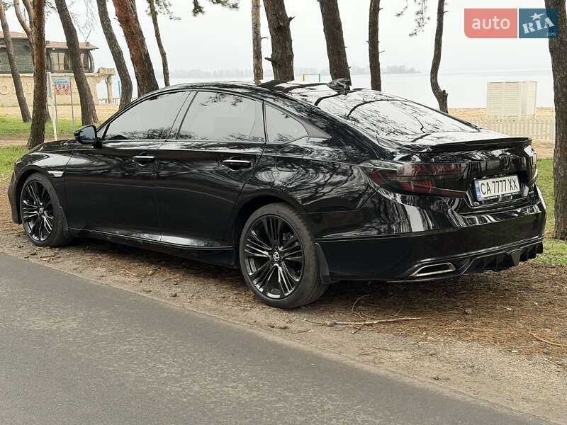 Седан Honda Accord 2018 в Черкасах