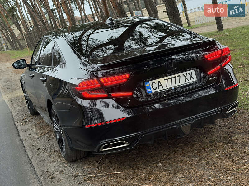 Седан Honda Accord 2018 в Черкасах