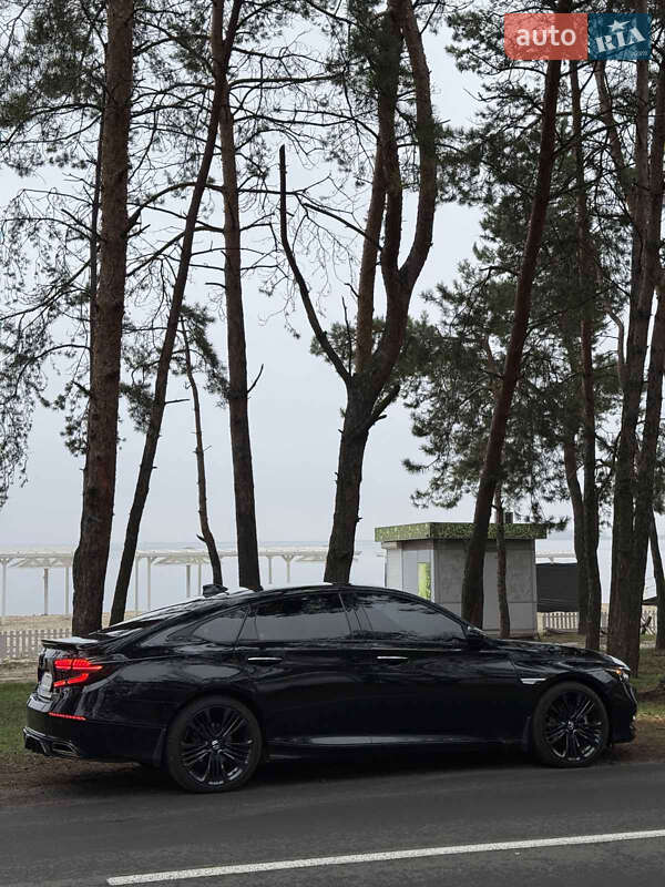 Седан Honda Accord 2018 в Черкасах