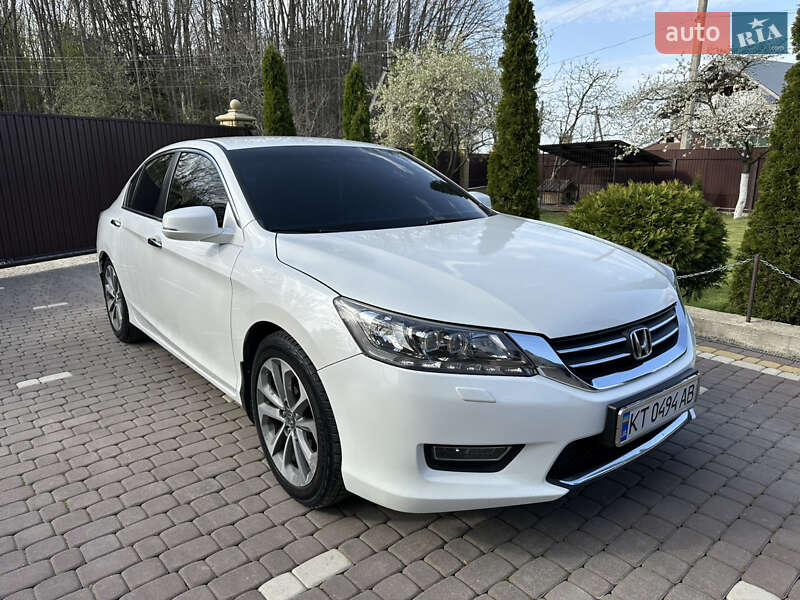 Седан Honda Accord 2013 в Косові