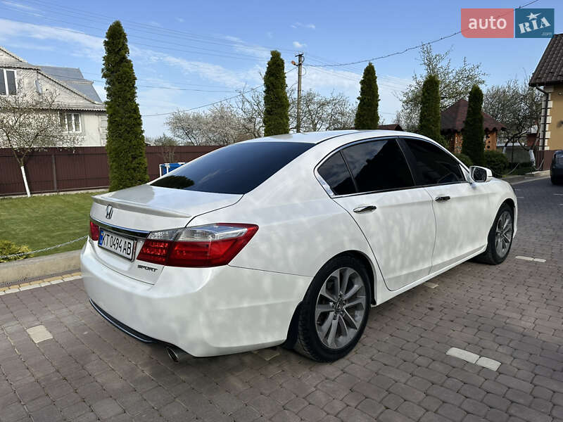 Седан Honda Accord 2013 в Косові