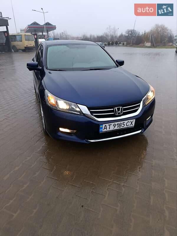 Седан Honda Accord 2013 в Коломиї