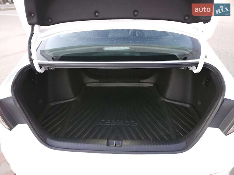 Седан Honda Accord 2024 в Харькове