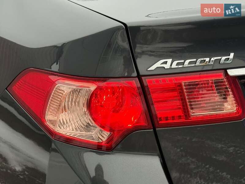 Седан Honda Accord 2011 в Києві