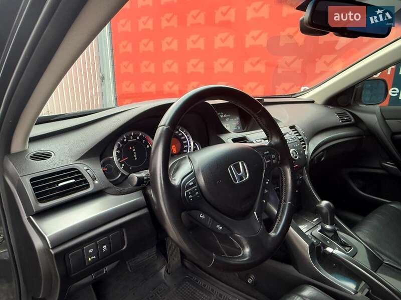 Седан Honda Accord 2011 в Києві