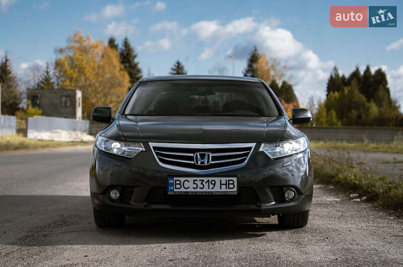 Седан Honda Accord 2012 в Львові