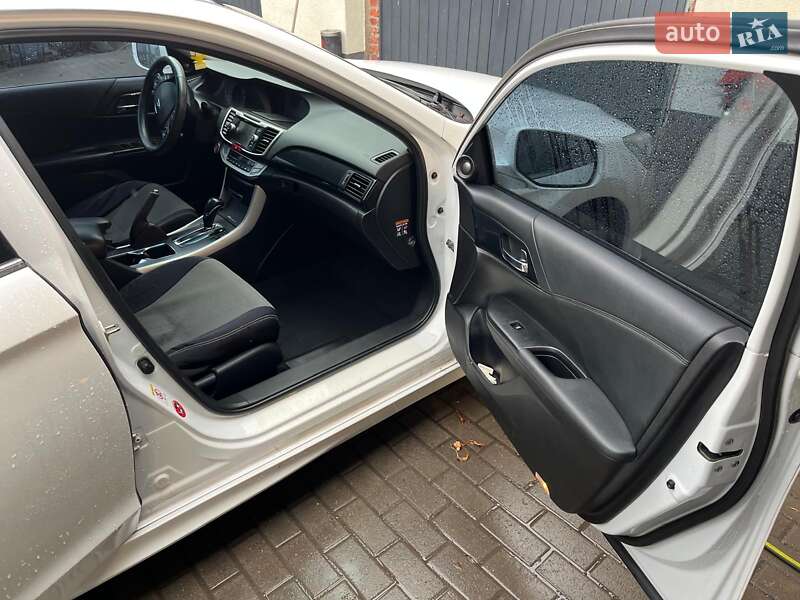 Седан Honda Accord 2013 в Запоріжжі