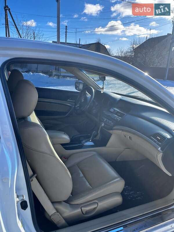 Купе Honda Accord 2011 в Василькове