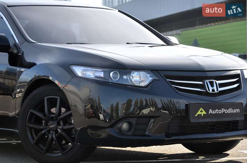 Седан Honda Accord 2012 в Києві